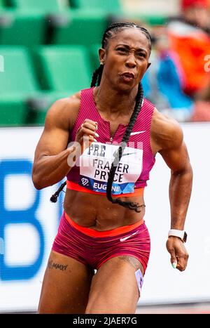 28. Mai 2022 Eugene ODER USA: Shelly-Ann Fraser-Pryce (JAM) gewinnt 22,41during den Nike Prefontaine Classic bei Hayward Field Eugene oder Thurman James / CSM bei den Damen 200m Stockfoto