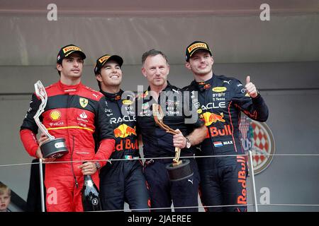 29. Mai 2022, Rennstrecke Monaco, Monte Carlo, FORMEL 1 GRAND PRIX DE MONACO 2022, im Bild Carlos Sainz Jr. (ESP), Scuderia Ferrari, Sergio Perez (MEX), Oracle Red Bull Racing, Christian Horner, Max Verstappen (NEL) , Oracle Red Bull Racing Stockfoto