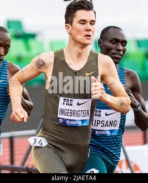 Eugene ODER USA. 28.. Mai 2022. Jakob Ingebrigtsen gewinnt die Bowerman Mile in 3:49,76 während des Nike Prefontaine Classic bei Hayward Field Eugene ODER Thurman James/CSM/Alamy Live News Stockfoto