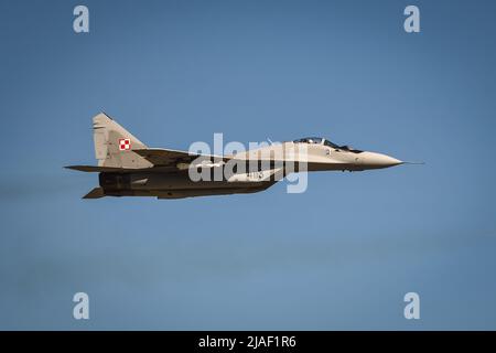 Gdynia, Polen - 22. August 2021: Flug von MIG-29-Flugzeugen auf der Aero Baltic Show in Gdynia, Polen. Stockfoto