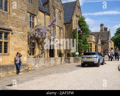 Außenansicht des Lygon Arms, einem 4-Sterne-Luxushotel in der Stadt Broadway, Cotswolds, Worcestershire, Großbritannien Stockfoto