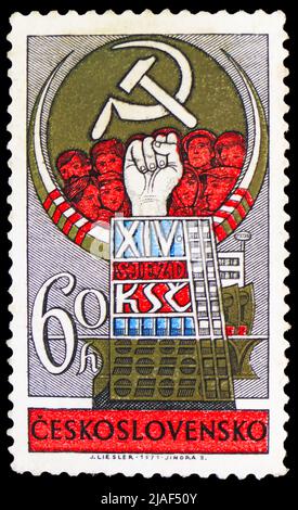 MOSKAU, RUSSLAND - 14. MAI 2022: Briefmarke gedruckt in der Tschechoslowakei gewidmet 14. Kongress der Kommunistischen Partei, Serie, um 1971 Stockfoto