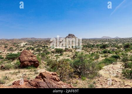 Panoramablick von den Höhlen von Las Geel auf das Tal der Umgebung Stockfoto