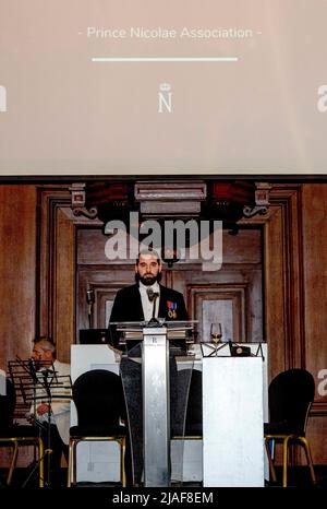 Amsterdam, Niederlande. 28.. Mai 2022. Prinz Nicolae von Rumänien beim Koepelkerk in Amsterdam, am 28. Mai 2022, um am Tulpenball 2022 teilzunehmen, findet eine Wohltätigkeitsauktion für die Werke der Stiftung Prinz Nicolae von Rumänien statt, Prinz Nicolae wird den Ball eröffnen Credit: Albert Nieboer/Netherlands OUT/Point de Vue OUT/dpa/Alamy Live News Stockfoto