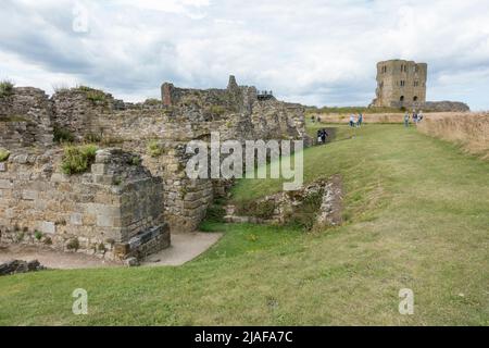 Teil des King John's Chamber Blocks auf dem Gelände von Scarborough Castle, North Yorkshire, Großbritannien. Stockfoto