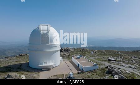 Einrichtungen des Calar Alto Observatoriums in der Provinz Almeria, Spanien. Stockfoto