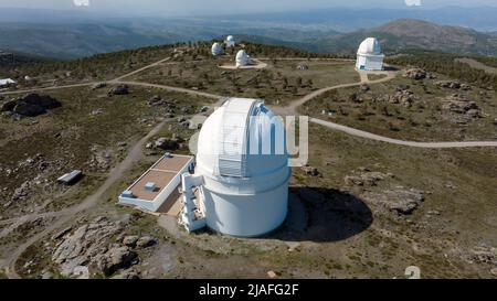Einrichtungen des Calar Alto Observatoriums in der Provinz Almeria, Spanien. Stockfoto