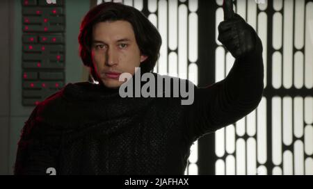 ADAM-FAHRER IN STAR WARS: EPISODE VIII-THE LAST JEDI (2017), REGIE RIAN JOHNSON. Bild: WALT DISNEY BILDER/LUCASFILM / Album Stockfoto