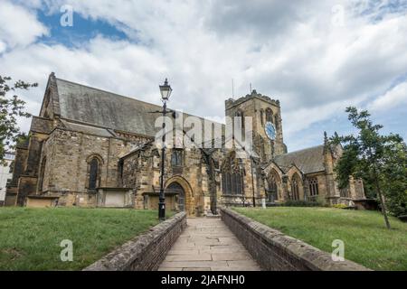 St Mary's Church, eine Pfarrkirche, die letzte Ruhestätte der englischen Schriftstellerin und Dichterin Anne Bronte, Scarborough, North Yorkshire, Großbritannien. Stockfoto