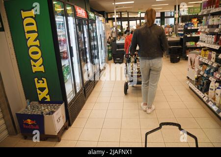 Kopenhagen/Dänemark/30 Mai 2022/.365 Discounter Lebensmittelgeschäft in der dänischen Hauptstadt Kopenhagen. (Foto..Francis Dean/Deanpices. Stockfoto