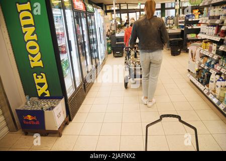 Kopenhagen/Dänemark/30 Mai 2022/.365 Discounter Lebensmittelgeschäft in der dänischen Hauptstadt Kopenhagen. (Foto..Francis Dean/Deanpices. Stockfoto