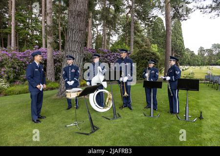 Die US-Militärkapelle beim Memorial Day-Gottesdienst auf dem American Military Cemetery in Brookwood Surrey, Großbritannien Stockfoto