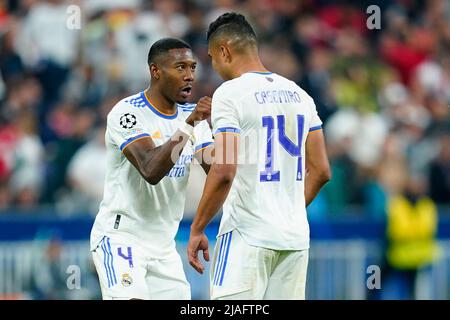 David Alaba und Carlos Henrique Casemiro von Real Madrid während des UEFA Champions League Finales zwischen dem FC Liverpool und Real Madrid spielten am 28. Mai 2022 im Stade de France in Paris, Frankreich. (Foto/Magma) Stockfoto