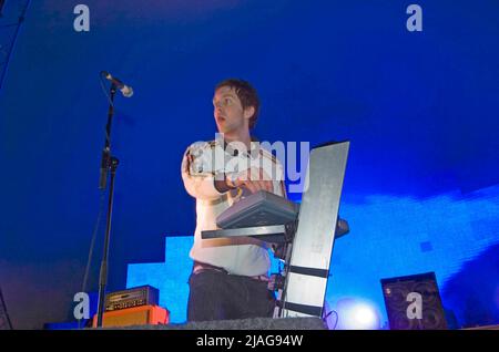 Stock-Bilder von DJ Calvin Harris beim Escape into the Park Tanzfestival im Singleton Park, Swansea im Juni 2007. Stockfoto