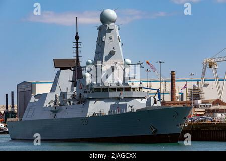 HMS Duncan (D37) ist der sechste und letzte der Typ-45-Zerstörer der gewagten Klasse für Luftverteidigung und geführte Raketen, die für die britische Royal Navy und L gebaut wurden Stockfoto