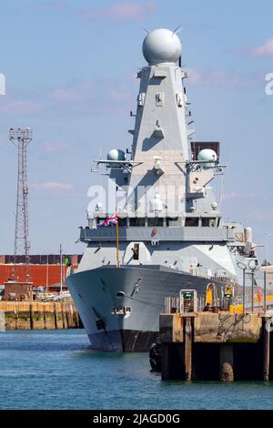 HMS Duncan (D37) ist der sechste und letzte der Typ-45-Zerstörer der gewagten Klasse für Luftverteidigung und geführte Raketen, die für die britische Royal Navy und L gebaut wurden Stockfoto