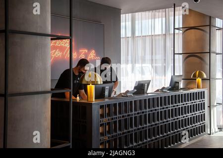 Der Empfangsbereich des Rockefeller Hotels befindet sich im Erdgeschoss, Kapstadt, Südafrika Stockfoto