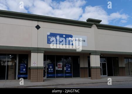 Orlando, FL, USA – 5. Januar 2022: Einer der COVID-19-Schnellteststandorte in Orlando, FL, USA. Stockfoto
