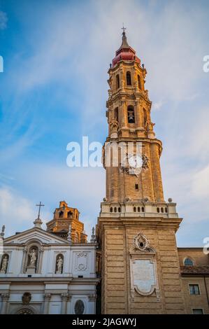 Die Kathedrale des Erlösers oder La Seo de Zaragoza ist eine römisch-katholische Kathedrale in Zaragoza, in Aragon, Spanien Stockfoto