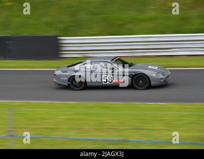 BARC CLUB CAR CHAMPIONSHIPS - OULTON PARK der British Automobile Racing Club kehrt an diesem Wochenende zu einem vollen Renntag nach Oulton Park zurück Stockfoto