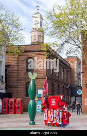 Holy Trinity Church aus dem Brunnen von Warrington, Market Gate, Warrington, Chenshire, England, Vereinigtes Königreich Stockfoto