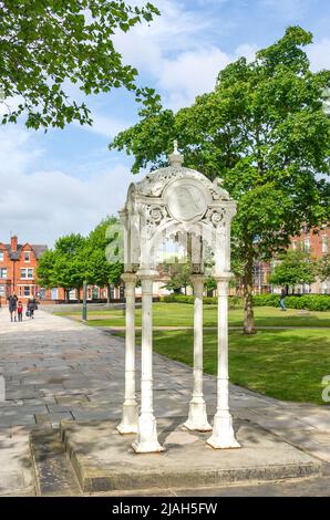 Queens Gardens, Palmyra Square, Warrington, Vereinigtes Königreich Stockfoto