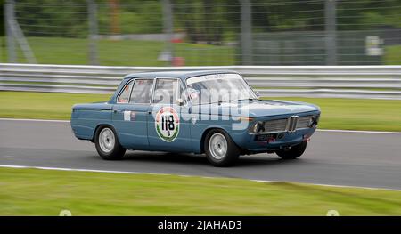 BARC CLUB CAR CHAMPIONSHIPS - OULTON PARK der British Automobile Racing Club kehrt an diesem Wochenende zu einem vollen Renntag nach Oulton Park zurück Stockfoto