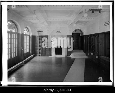 Therapiezentrum Stollhof, Klosterneuburg, Kierlinger Straße 87, Gymnasium Stockfoto