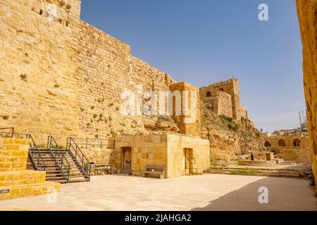 Die Mauern von Kerak Burg Al-Karak Jordanien Stockfoto