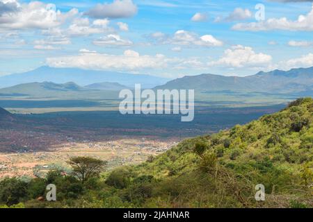 Panoramablick auf den Kilimanjaro von Namanga Hills, Kenia Stockfoto