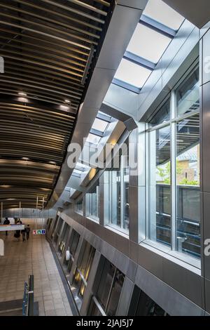 Elizabeth Line Station in Whitechapel Stockfoto