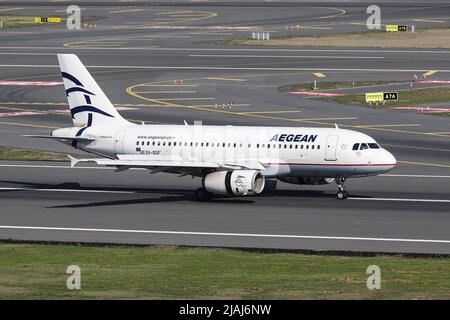 ISTANBUL, TÜRKEI - 16. OKTOBER 2021: Aegean Airlines Airbus A319-132 (CN 2468) landet auf dem Internationalen Flughafen Istanbul. Stockfoto