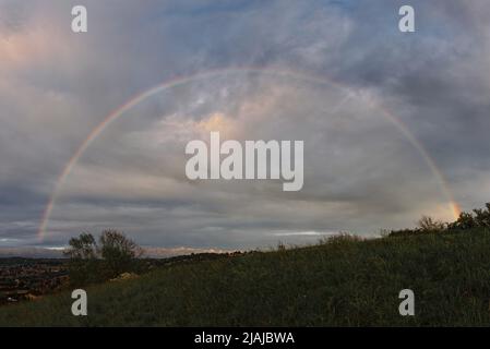 moody Regenbogen Sonnenuntergang über Bad Stockfoto
