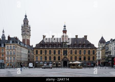 Architektonisches Detail des Place du Général-de-Gaulle, städtischer öffentlicher Raum in der Gemeinde Lille im französischen Departement Nord Stockfoto
