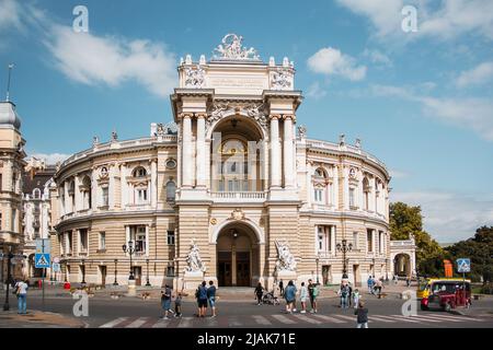 Odessa, Ukraine - 5. September 2021: Odessa State Academic Opera and Ballet Theatre. Altes Theater. Wunderschönes Odessa Stockfoto