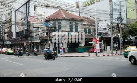 Heritage Building Architecture Charoen Krung Road und Sathon Tai Road Kreuzung Bangrak Sathon Bangkok Thailand Stockfoto