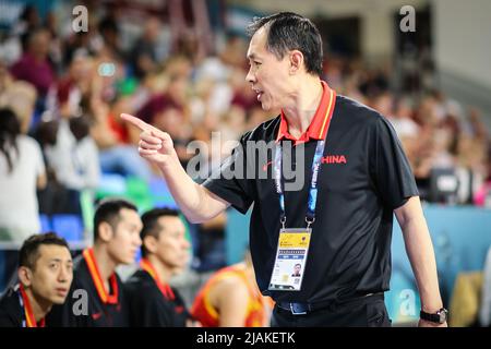 Spanien, Teneriffa, 22. September 2018: Die chinesische Basketball-Cheftrainerin Limin Xu während der Basketball-Weltmeisterschaft der Frauen Stockfoto