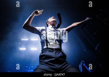 Kopenhagen, Dänemark. 30.. Mai 2022. Die englische Sängerin und Songwriterin Yungblud spielt ein Live-Konzert im VEGA in Kopenhagen. (Foto: Gonzales Photo/Alamy Live News Stockfoto