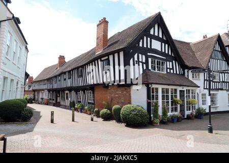 Fachwerkgebäude aus dem 16.. Jahrhundert an der Church Street und der Malt Mill Lane in Alcester, Warwickshire Stockfoto