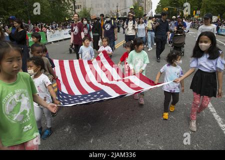 Die erste Parade zum Japan Day am 15. Mai 2022 im Central Park West in Manhattan in New York City. Stockfoto