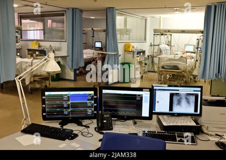 Die Intensivstation des Krankenhauses Severo Ochoa in Madrid mit einigen Covid-Patienten. Nacho Hernandez, VG. Stockfoto