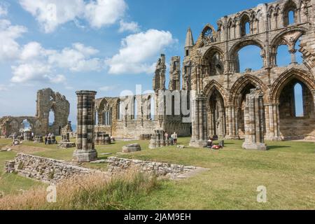 Die Ruinen von Whitby Abbey, Whitby, North Yorkshire, Großbritannien. Stockfoto
