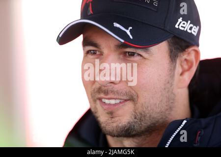 Datei-Foto vom 23-02-2022 von Sergio von Red Bull Racing, der nach seinem Erfolg im Grand Prix von Monaco eine Vertragsverlängerung von zwei Jahren mit Red Bull unterzeichnet hat Ausgabedatum: Dienstag, 31. Mai 2022. Stockfoto