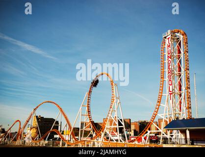 Thunderbolt Achterbahn auf Coney Island, Brooklyn, New York Stockfoto