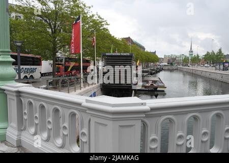 Kopenhagen/Dänemark/31 May 2022/Traveller Ejnoyboat ride touri in danish Canal und Bus Sight Seeing Tour in danish Capital Copenhaen .Denmark. (Foto..Francis Dean/Deanpices. Stockfoto