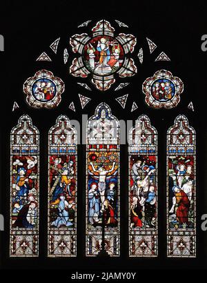 Ein Buntglasfenster von Clayton & Bell (1879), das die Passion Christi darstellt, St. Nicholkskirche, Alcester, Warwickshire Stockfoto