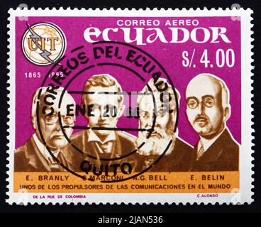 ECUADOR - UM 1966: Eine in Ecuador gedruckte Marke zeigt E. Branly, Marconi, Bell, E. Belin, Pioneers of Telecommunications, Ca. 1966 Stockfoto