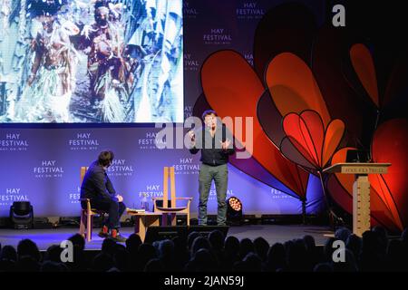 Hay-on-Wye, Wales, Großbritannien. 31.. Mai 2022. Benedict Allen spricht mit Dan Richards beim Hay Festival 2022, Wales. Quelle: Sam Hardwick/Alamy. Stockfoto