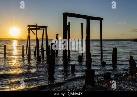 Sonnenuntergangsszene am Ranco Lake, Los Rios, Chile Stockfoto