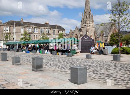 Outdoor-Markt in Colquhoun Square, Helensburgh, Schottland Stockfoto